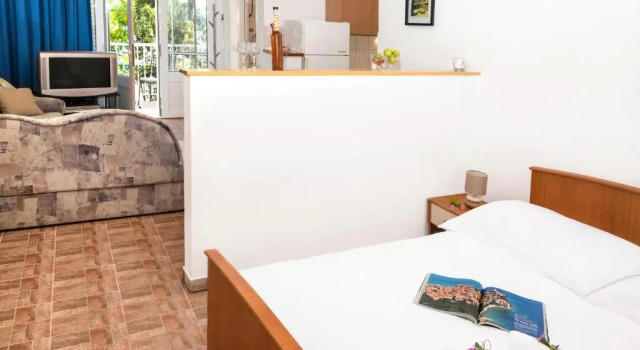 Студия Standard с балконом и с красивым видом из окна Apartments Velo Lago