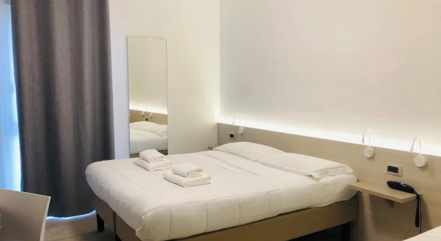 Трёхместный номер Deluxe B&B Hotel Roy