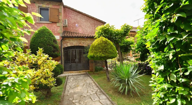 Villa mit Pool in Kastelir fur 9 Personen