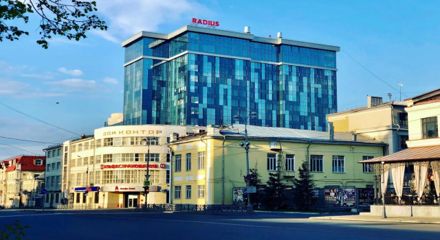 Апартаменты метро площадь 1905 г. Радиус на Малышева 42, Забронировать Апартаменты/квартира Отели Городского округа Екатеринбурга - Северный управленческий округ с парковкой, Парковка