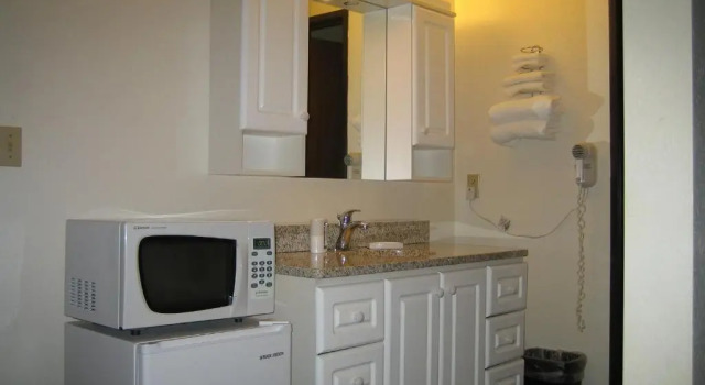 Двухместный люкс Deluxe Knights Inn Litchfield