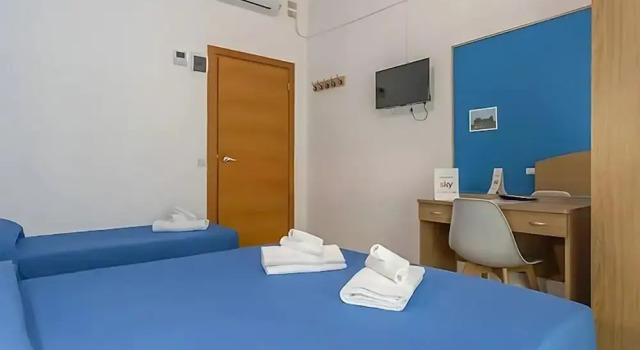 Трёхместный номер Standard с балконом Hotel Italy