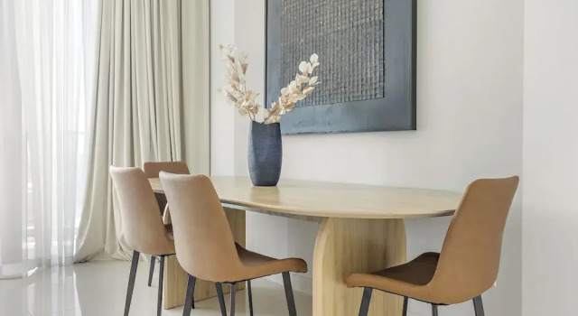 Семейные апартаменты с балконом Silkhaus Julphar Tower, Al Reem Abu Dhabi