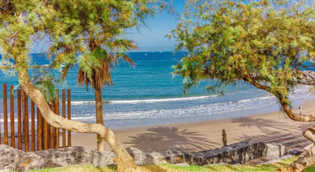 Апартаменты Aircon Las Americas 2min off a Beach 1 bedrm WIFI