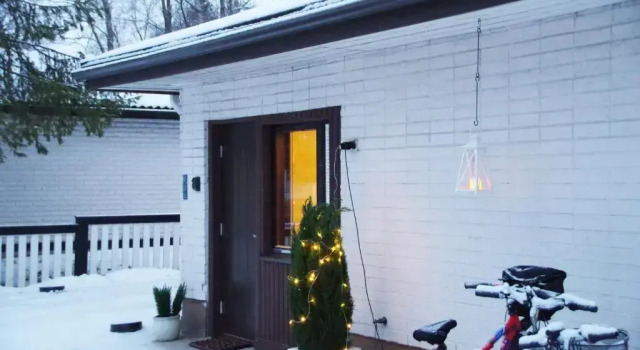 The Blueberry Inn, Забронировать Гостевой дом Отели Рованиеми с парковкой, рядом с Торговый центр Revontuli, Парковка