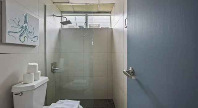 Апартаменты Marina Beach 2 Bd Oceanfront Pool Parking