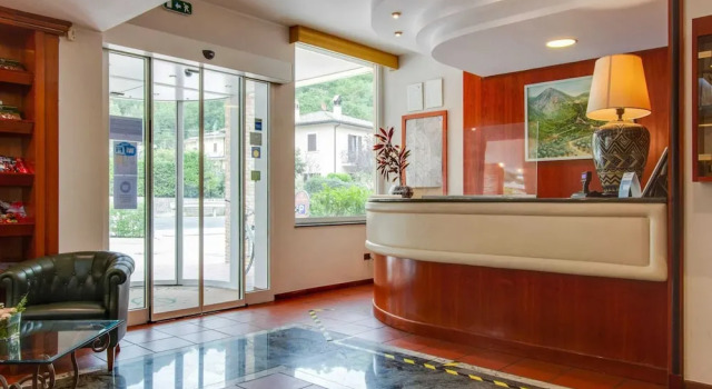 Stunning Holiday Home in Foligno With Sauna, Rezervasyon Tatil Evi Umbria havuzlu oteller, Yüzme Havuzu
