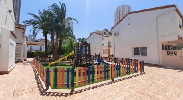 Two Bedroom Townhouse Bungalow In A Secure Complex In Benidorm Free Wifi