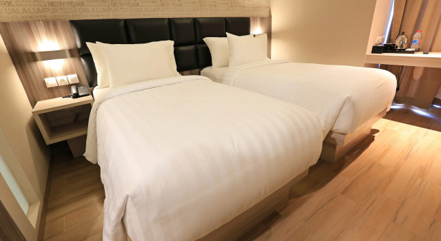 Двухместный номер Deluxe Luminor Hotel Jambi Kebun Jeruk By WH