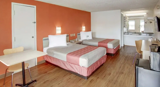 Четырёхместный номер Deluxe Motel 6-Union City, GA - Atlanta Airport