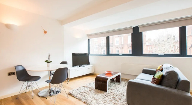 Spacious 1 Bedroom Apartment in Kensington - A1