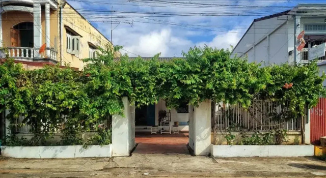 Naga Hostel & Café