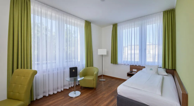 Одноместный номер Standard с видом на озеро Parkhotel St.Leonhard