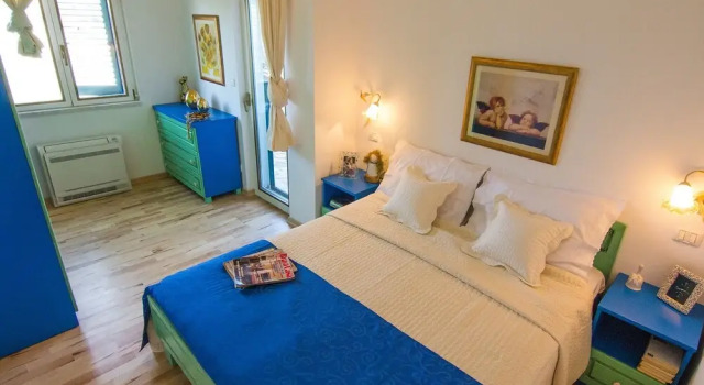Stunning 7-bed Villa in Maslinica With Pool