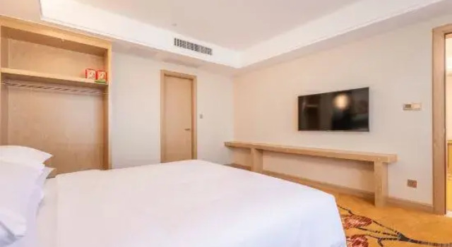 Люкс Vienna International Hotel (Xi'an Chanba Silk Road Convention And Exhibition Center)
