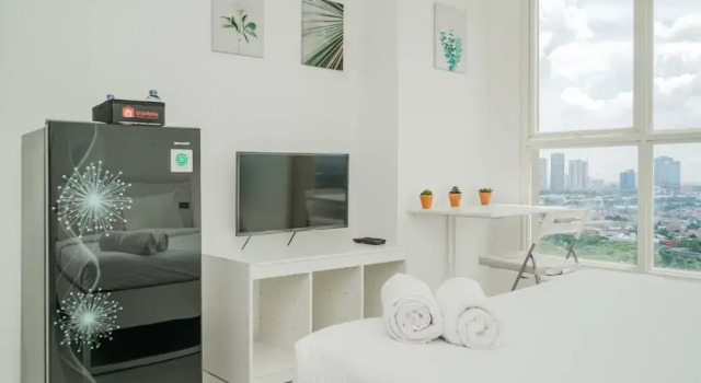 Great Studio at Silk Town Apartment Tower Alexandria, Book Apartment Hotels in South Tangerang with a Pool, Swimming Pool