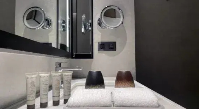 Трёхместный номер Deluxe Empark Grand Hotel Beijing