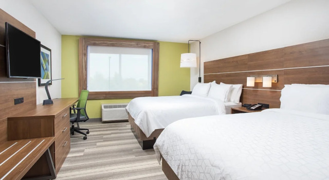 Четырёхместный люкс Holiday Inn Express & Suites - Lexington W - Versailles by IHG