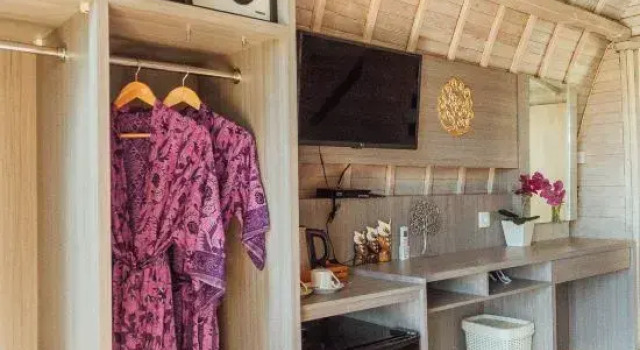 Люкс Deluxe с видом на бассейн Akusara Jungle Resort And Spa