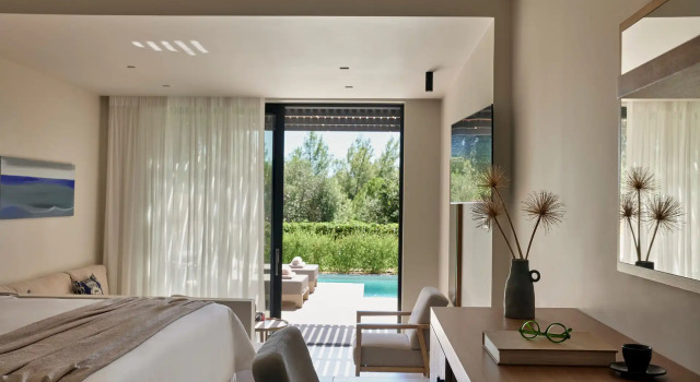 Полулюкс с видом на окрестности Celestial All Suites