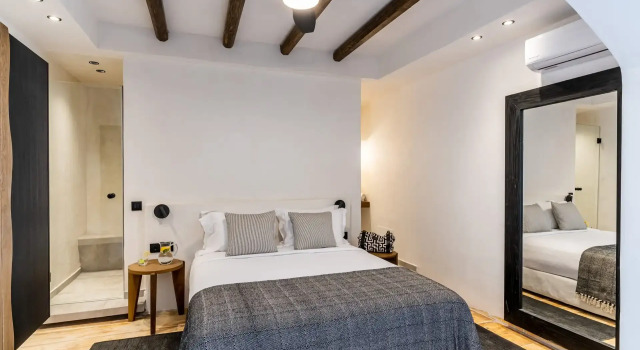 Amer Suites, Забронировать Отель Тира Santorini Caldera, рядом с Музей досторического города Тира