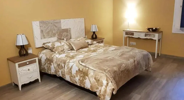 Трёхместный номер Superior Hostal Restaurant Cal Duran