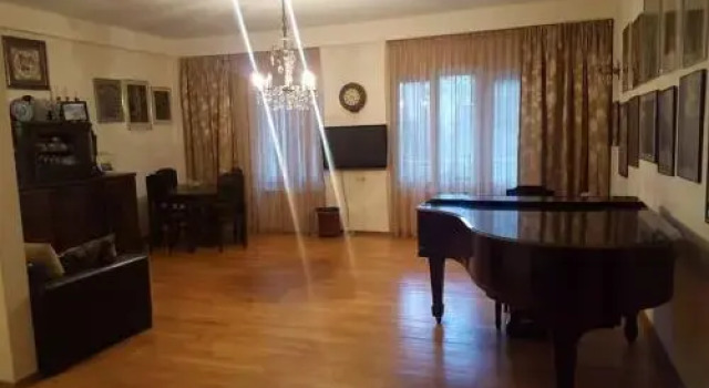 Guesthouse 15 Tbilisi, Забронировать Отель Тбилиси Регион Тбилиси, рядом с Тбилисский театр оперы и балета