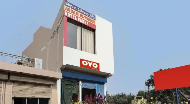 OYO Flagship 80448 Hotel Varna