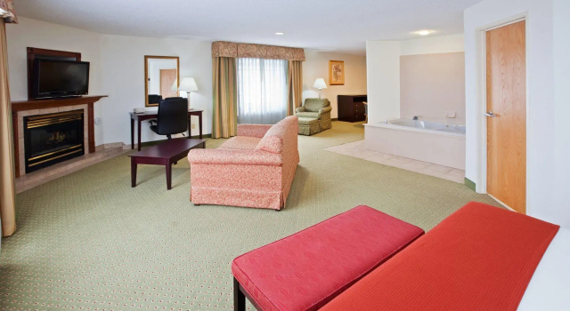 Двухместный люкс c 1 комнатой Holiday Inn Express Washington by IHG