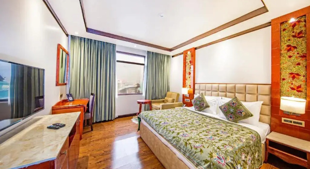 Номер Deluxe Apple Orchard Resort & Spa - Overlooking Zabarwan Mountain