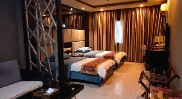 Люкс Business Urumqi Kailong industrial and Commercial Hotel