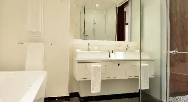 Двухместный номер Standard c 1 комнатой DAVINCI Hotel on Nelson Mandela Square