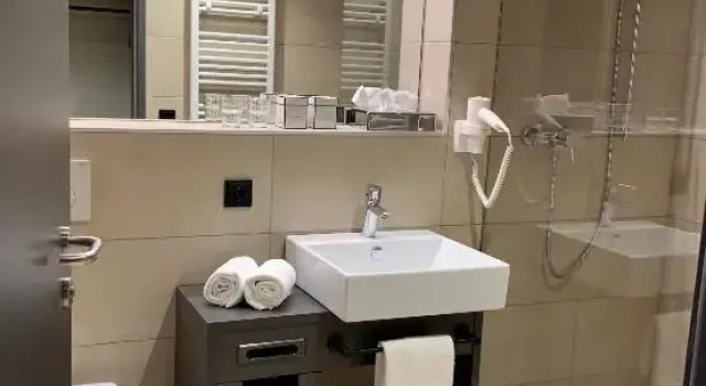 Четырёхместный номер Standard JUFA Hotel Laterns - Klangholzhus