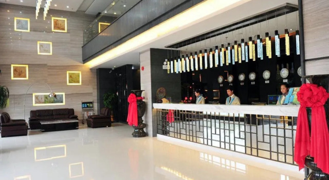 Shenzhen Higgert Business Hotel, Забронировать Отель Отели Лунхуа с парковкой, Парковка