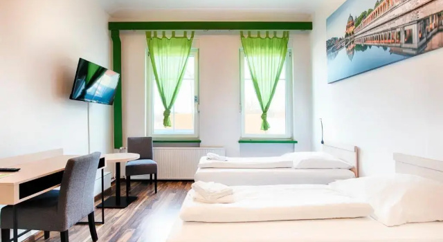 Двухместный номер Standard Hotel B1