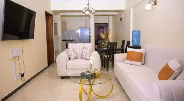 Private room(ensuite) in a 2 bedroom apt with gym.