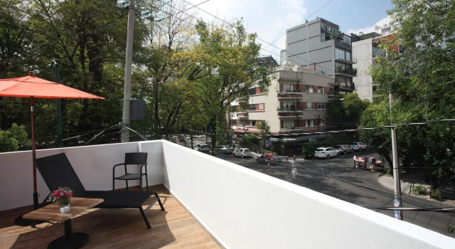 Полулюкс с балконом Hotel Círculo Condesa