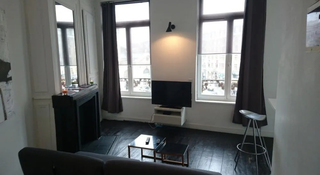 Studio Hypercentre proche gares et métro, Rezervovat Hotel Hotely v Lille s bazénem, poblíž Nákupní centrum Euralille, Bazén