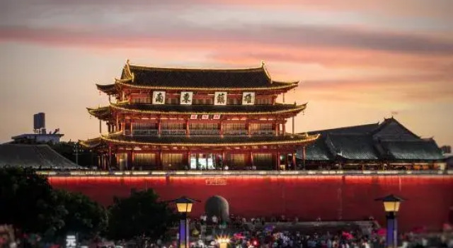 Linhan Yaji Resort Hotel (Jianshui Ancient City East Gate), Rezerwuj Ośrodek wypoczynkowy Hotele resortowe w Jianshui, Ośrodek wypoczynkowy