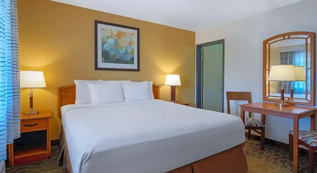 Двухместный люкс Days Inn by Wyndham Encinitas Moonlight Beach