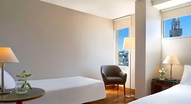 Семейный номер Standard NH Montevideo Columbia