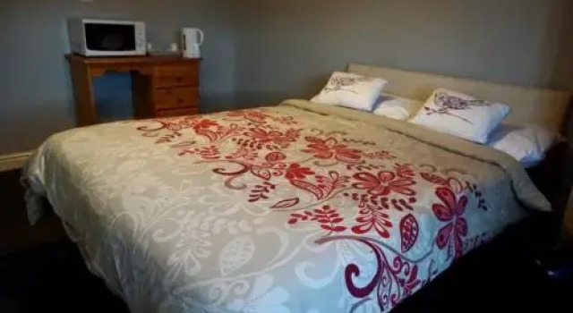 Adnans Hotel