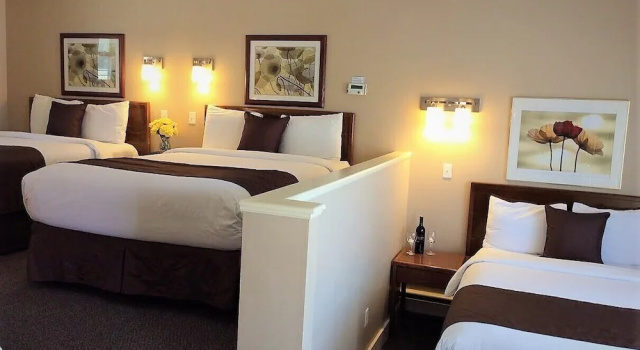 Трёхместный семейный номер Standard Coastal Inn Antigonish