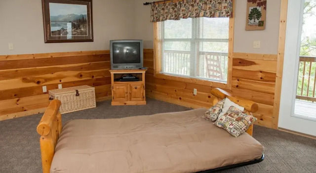 AMERICAN BEAUTY - 5 Br Cabin