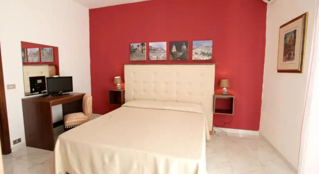 House with 2 bedrooms in Ragusa with wonderful city view and WiFi 22 km from the beach, Book Hotel Hotels in Sicily with Parking, Parking