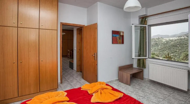 Chrisanthi Studios & Apartments