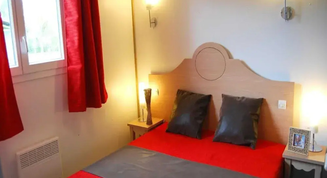 Коттедж Comfort с 2 комнатами Detached Chalet With Dishwasher, on the Banks of the Lot