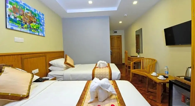 Двухместный номер Superior Hotel H Valley Yangon