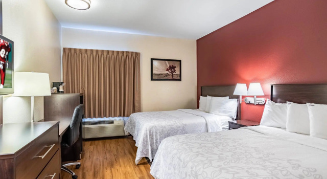 Четырёхместный номер Standard Red Roof Inn PLUS+ Phoenix West