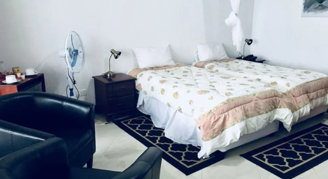 Le Dolphin's Grand Paradiso Hotel, Book Hotel Hotels in Lusaka with Parking, Parking